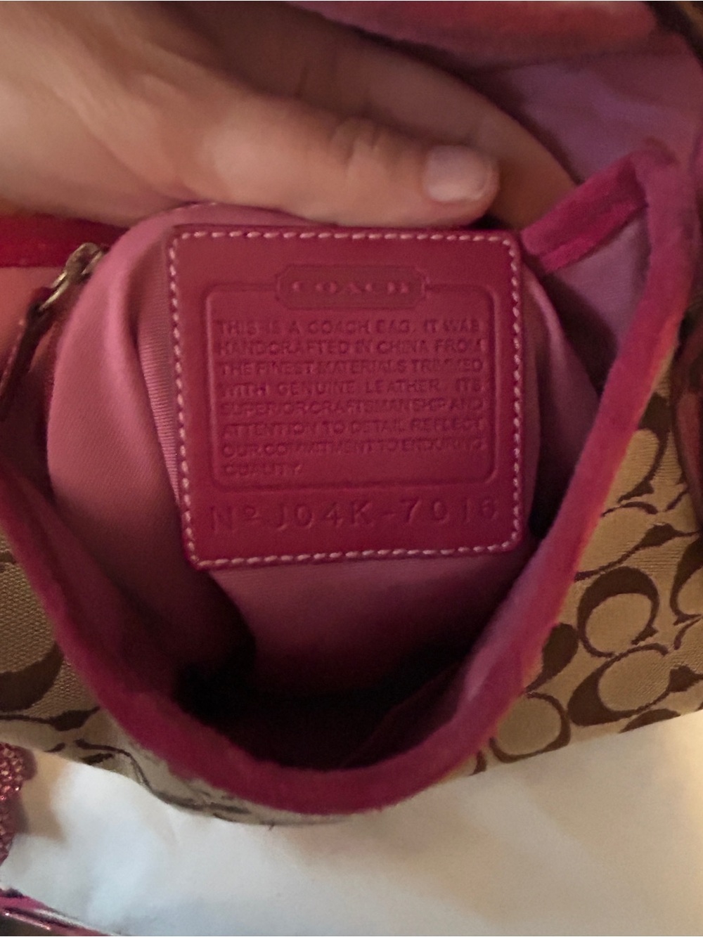 Coach Soho Buckle Shoulder Bag, with Pink Suede corners and trim.  Rare! - Picture 8 of 10